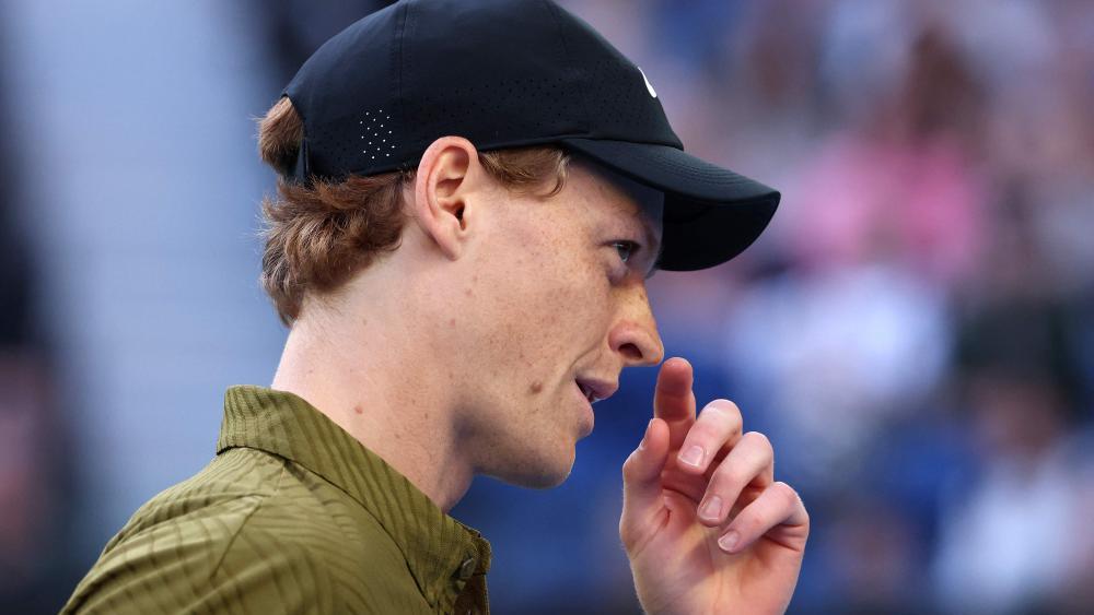 provokante-kyrgios-frage-sinner-kommt-ins-gr-beln