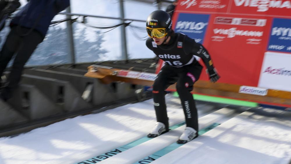 Alex Insam konnte beim Skifliegen am Kulm punkten. © ANSA / Christopher Neundorf