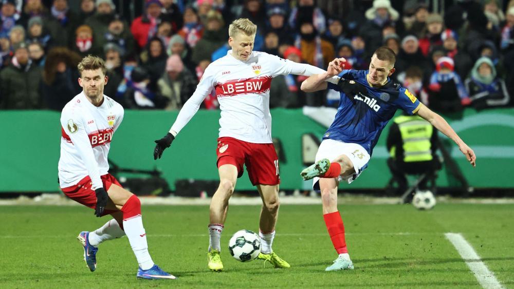 Sp-t-aber-doch-Stuttgart-bezwingt-Kiel-in-Pokal