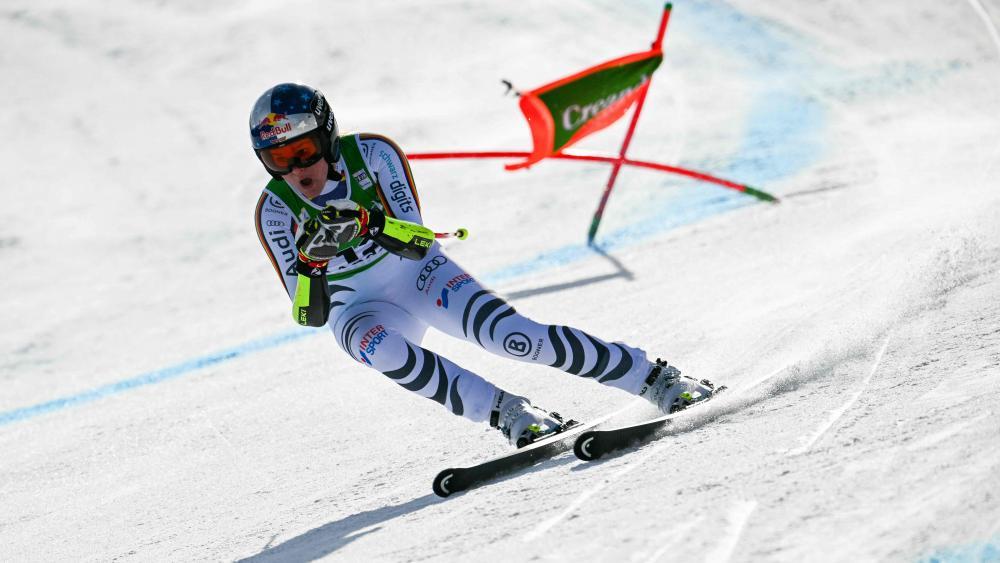 Emma Aicher feierte einen klaren Sieg. © APA/afp / LIONEL BONAVENTURE