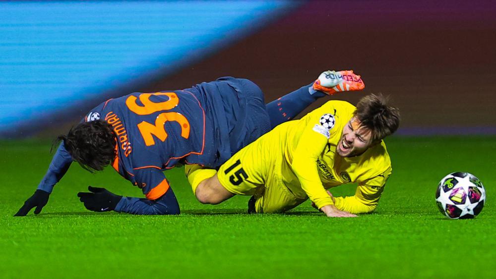 Inter um Matteo Darmian (in grau) ist bei Bødo/Glimt ausgerutscht. © APA/afp / THOMAS ANDERSEN