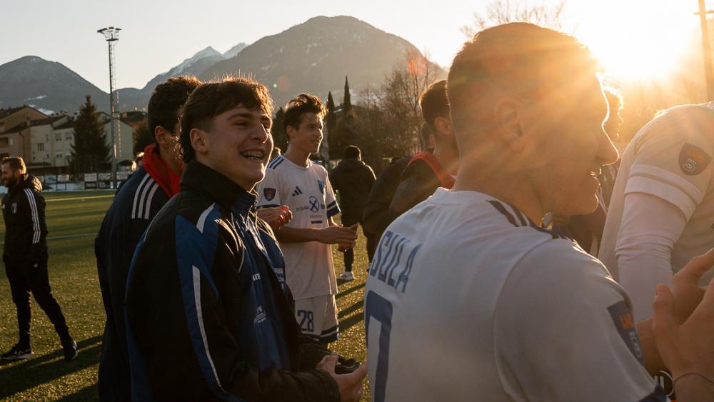 Jung, unbekümmert und voller Elan: Tizian Stecher wird beim FC Obermais immer wichtiger. © Alle Bilder: P. Schwienbacher