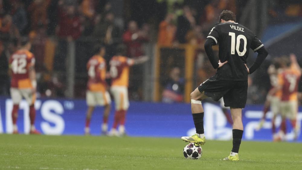 Kenan Yildiz konnte es nicht fassen. © ANSA / ERDEM SAHIN