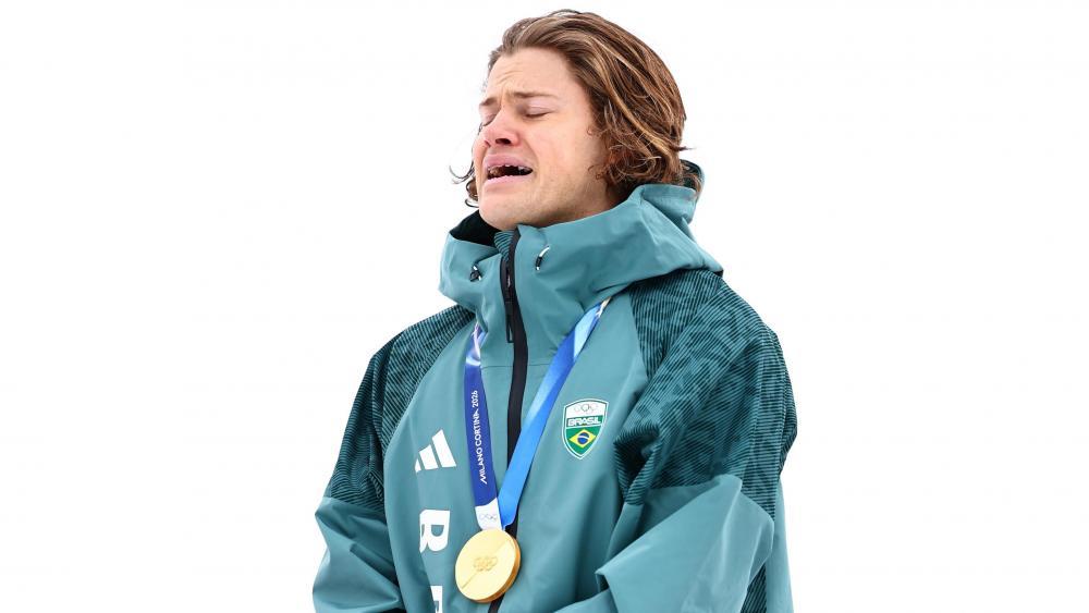 Lucas Pinheiro Braathen wurde von seinen Emotionen überrollt. © ANSA / ANNA SZILAGYI