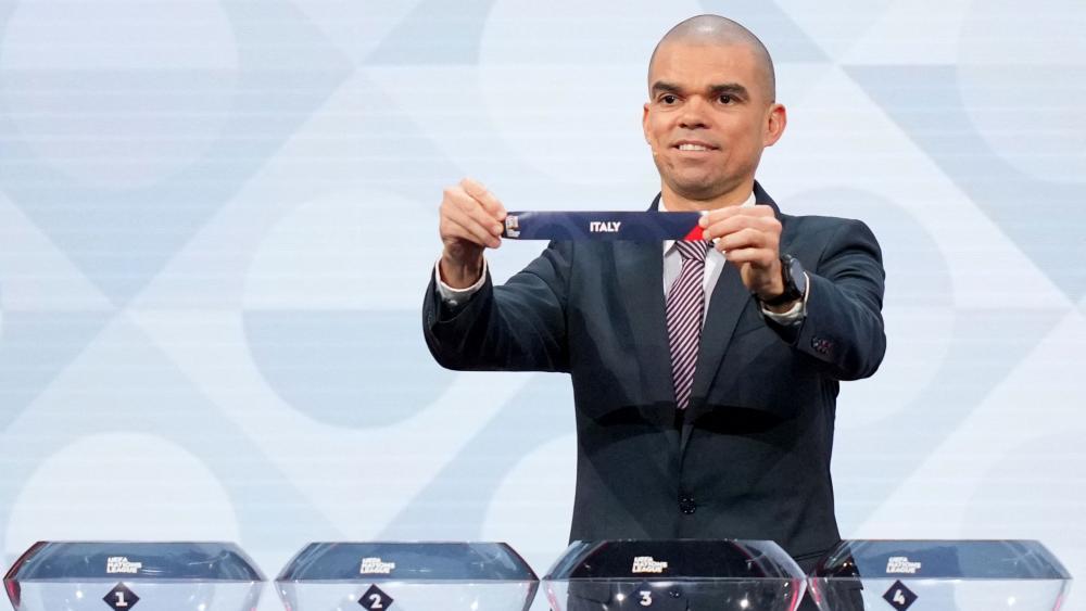 Pepe diente als Losfee. © APA/afp / PAU BARRENA