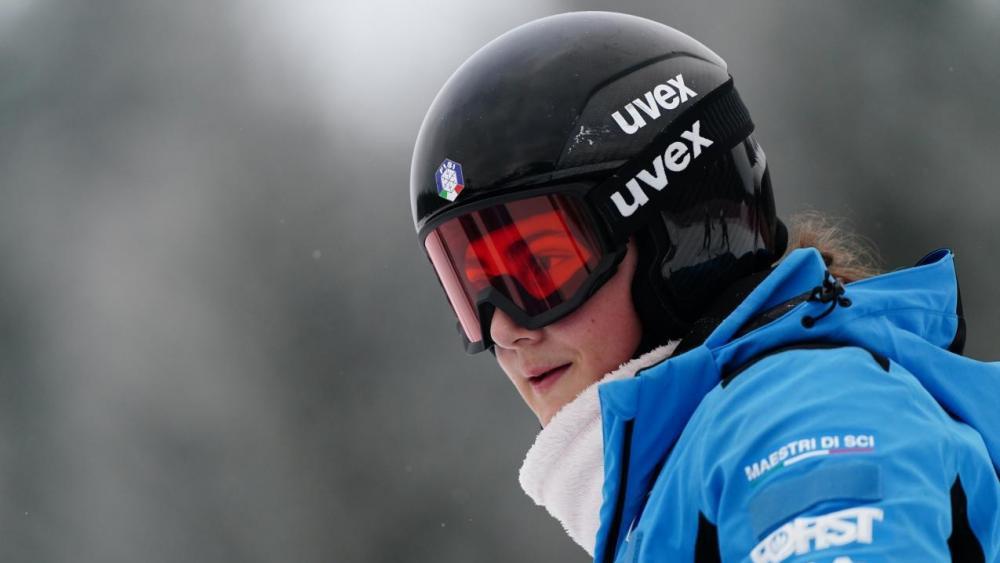 Anna Trocker, Südtirols Ski-Juwel zeigt auf.