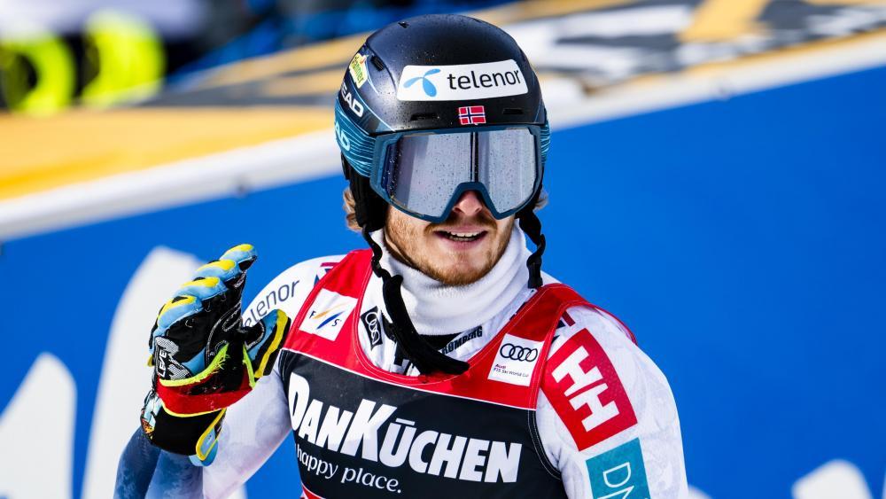 Atle Lie McGrath gewann seine erste Kristallkugel. © ANSA / JEAN-CHRISTOPHE BOTT