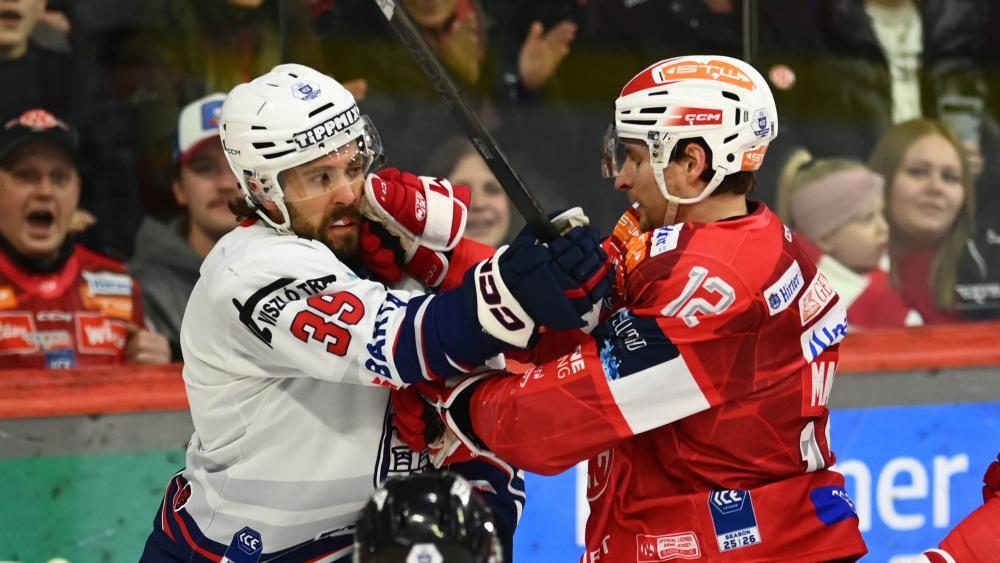 Der KAC (in rot) musste sich Fehervar erneut geschlagen geben. © F. Pessentheiner