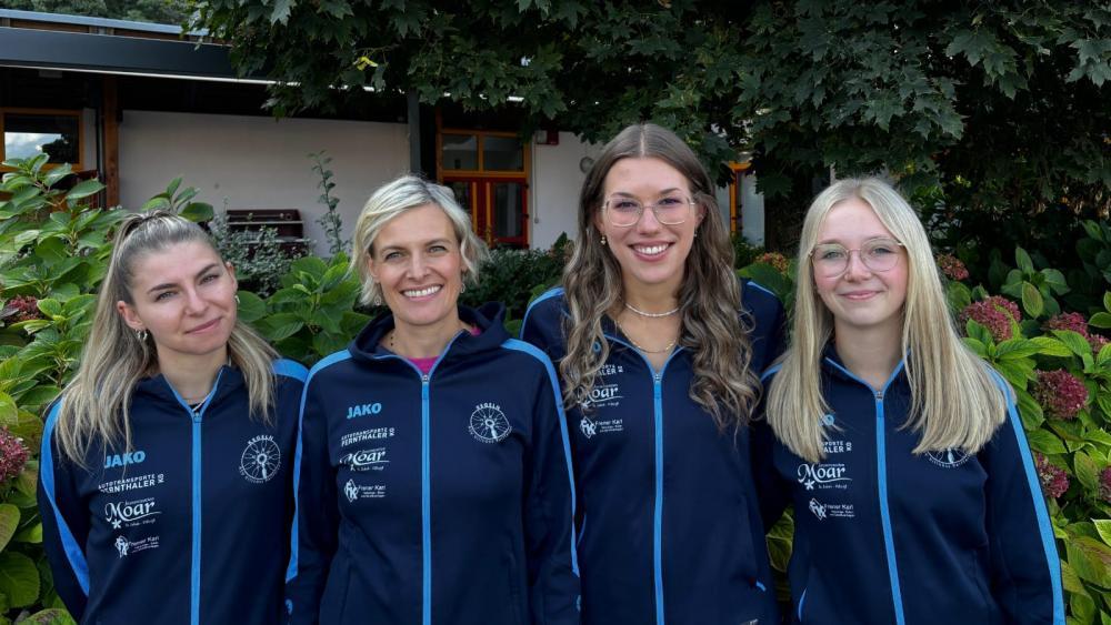 Die Keglerinnen von Villnöß feierten einen klaren Sieg im Topspiel. Von links Simone Putzer, Nathalie Profanter, Jasmin Prader und Selina Fischnaller.