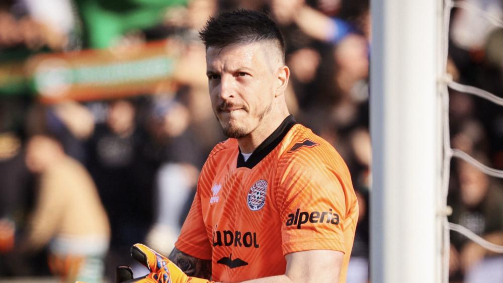 FCS-Tormann Alessio Cragno könnte sich schwerer verletzt haben. © Giacomelli Andrea