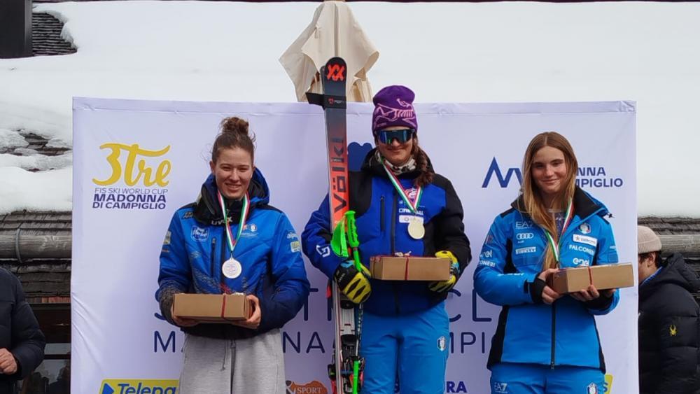 Ivy Schölzhorn (Bildmitte) kürte sich zur Landesmeisterin.