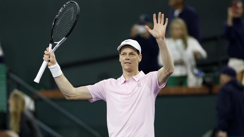 Jannik Sinner sprach über eine intensive Vorbereitung – und über Golf. © ANSA / JOHN G. MABANGLO