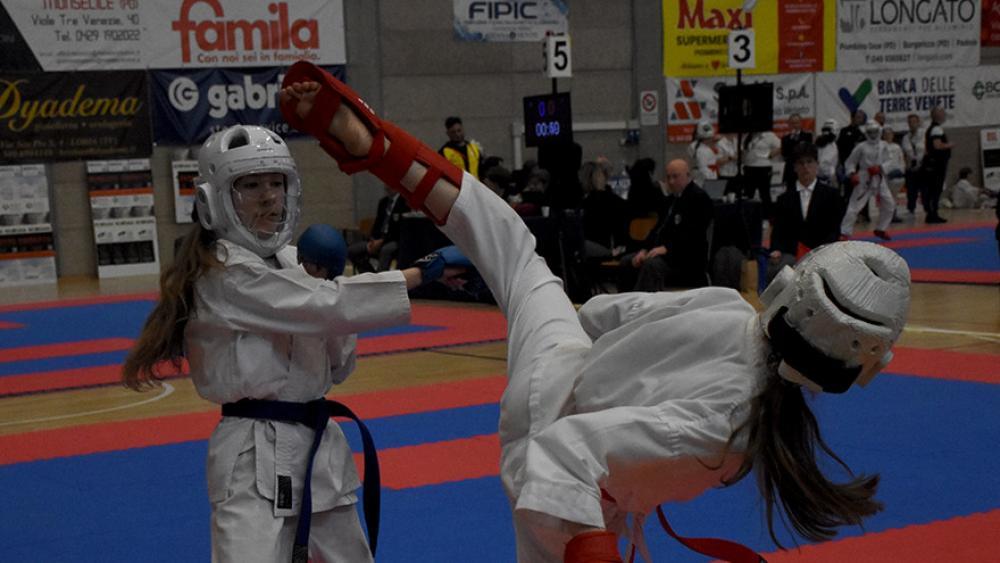 Maria Peintner holte Gold im Kumite.
