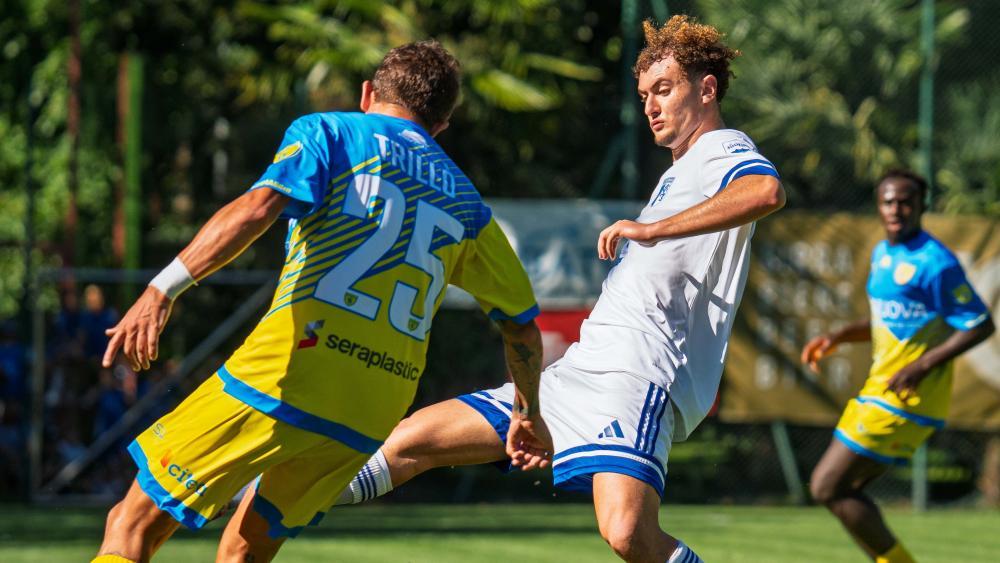 Marlind Bahaj im Dress des FC Obermais. Jetzt spielt der Trentiner in Albanien.