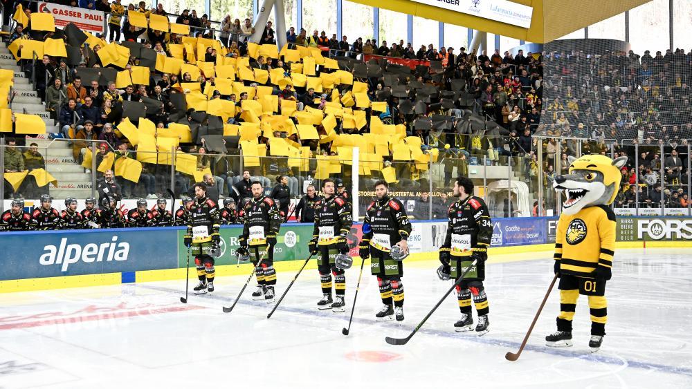 Pustertal feierte vor ausverkauftem Haus einen Sieg. © I. Foppa / HC Pustertal