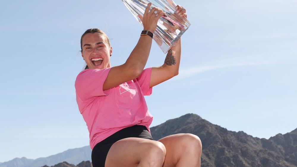So jubelt Sabalenka über den Turniersieg. © APA / CLIVE BRUNSKILL
