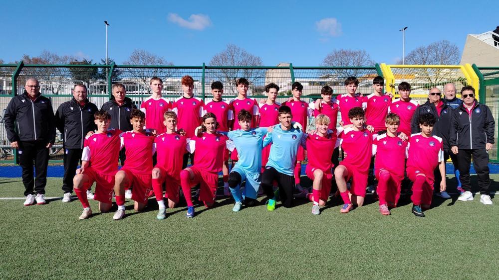 Südtirols U15-Mannschaft hat beim Regionenturnier in Apulien angeschrieben.