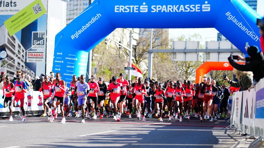 49.000 Profi- und Freizeitläufer nehmen den Vienna City Marathon in Angriff. © APA / EVA MANHART