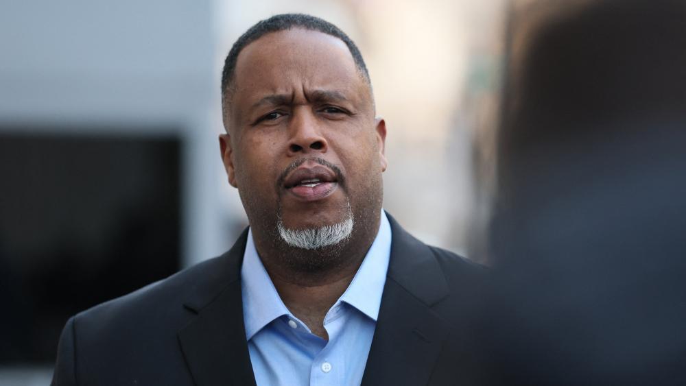 Damon Jones packte aus. © GETTY IMAGES NORTH AMERICA / MICHAEL M. SANTIAGO