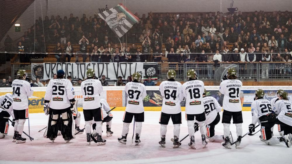 Die Spieler wurden trotz der Niederlage von den Fans gefeiert. © Matthaeus Kostner