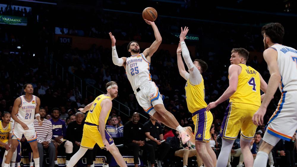 Die Thunder setzten gegen Los Angeles mehrfach zum Höhenflug an. © APA / RONALD MARTINEZ