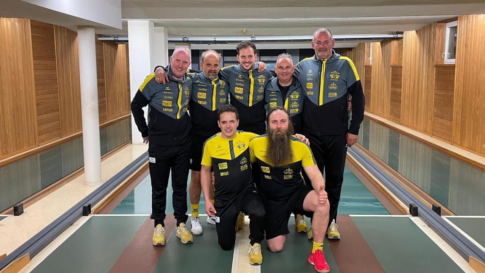 Hinten von links: Stefan Marmsoler, Rudi Pfattner, Andreas Brunner, Klaus Kasslatter und Eduard Staffler. Vorne von links: Michael Baumgartner und Stefan Gasser.