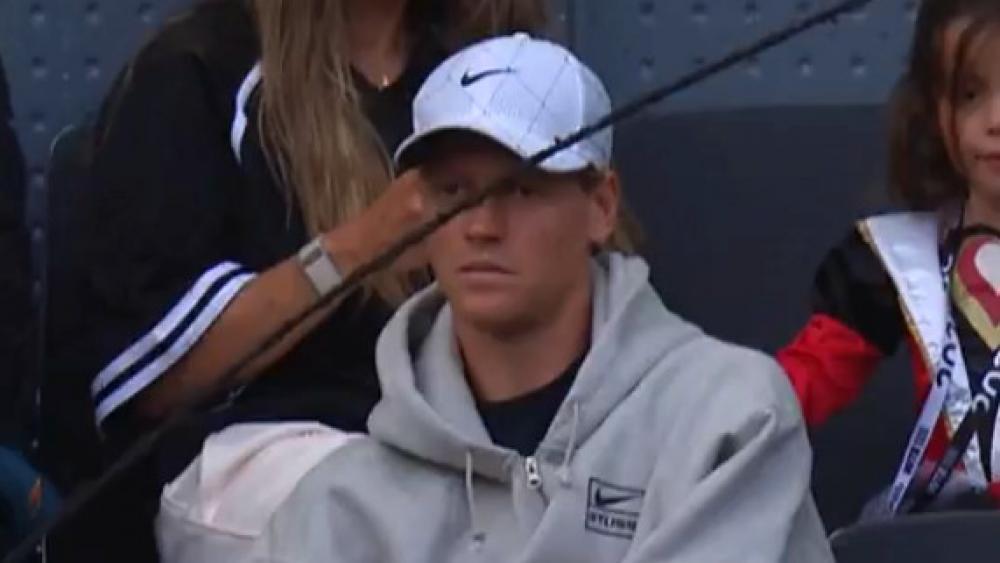 Jannik Sinner als interessierter Zuschauer. © Screenshot