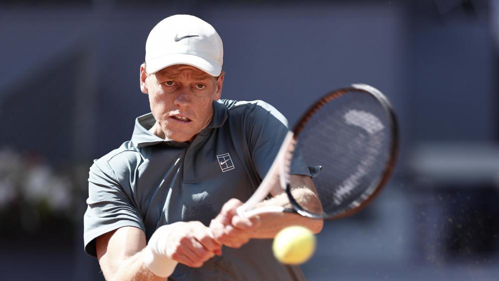 Google News: Jannik Sinner Unstoppable – Advances Further in Tournament | SportNews.bz