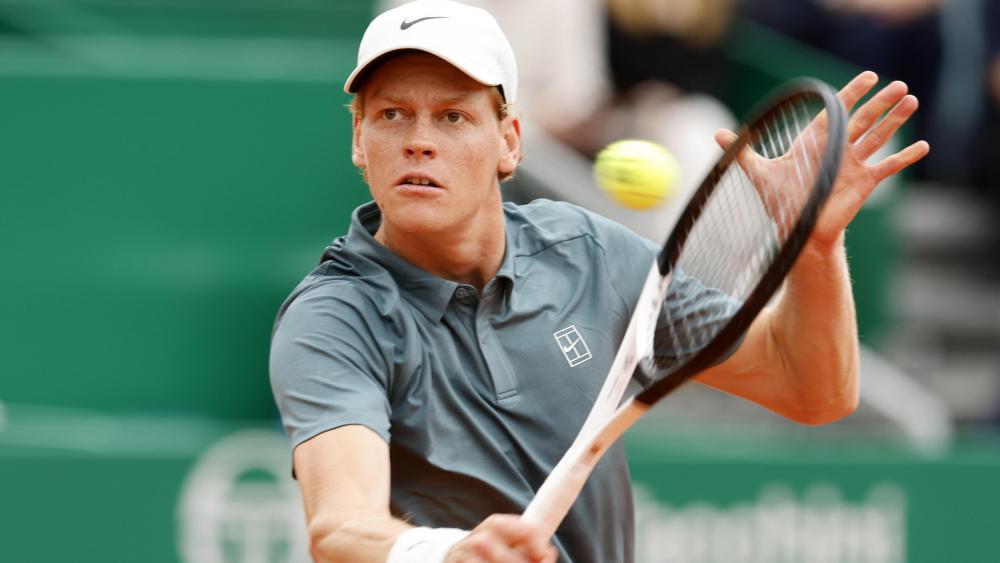 Jannik Sinner trifft im Finale auf Carlos Alcaraz. © ANSA / SEBASTIEN NOGIER