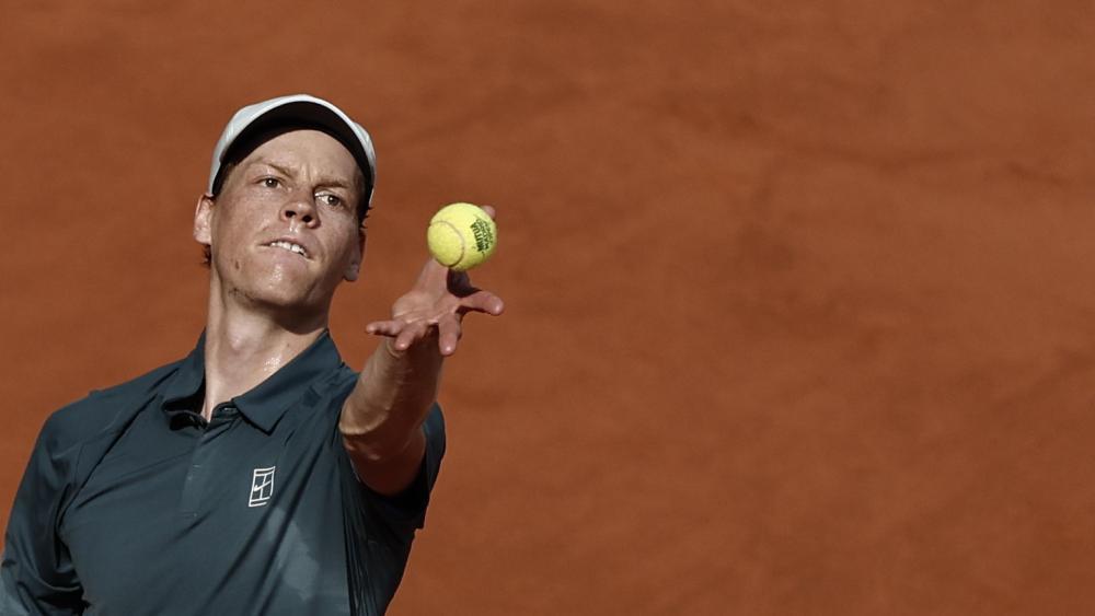 Jannik Sinner will ins Viertelfinale. © ANSA / SERGIO PEREZ