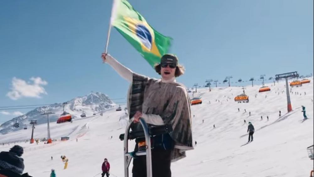 Lucas Pinheiro Braathen hat in Sölden seine erfolgreiche Ausbeute gefeiert. © Instagram / @soelden.official