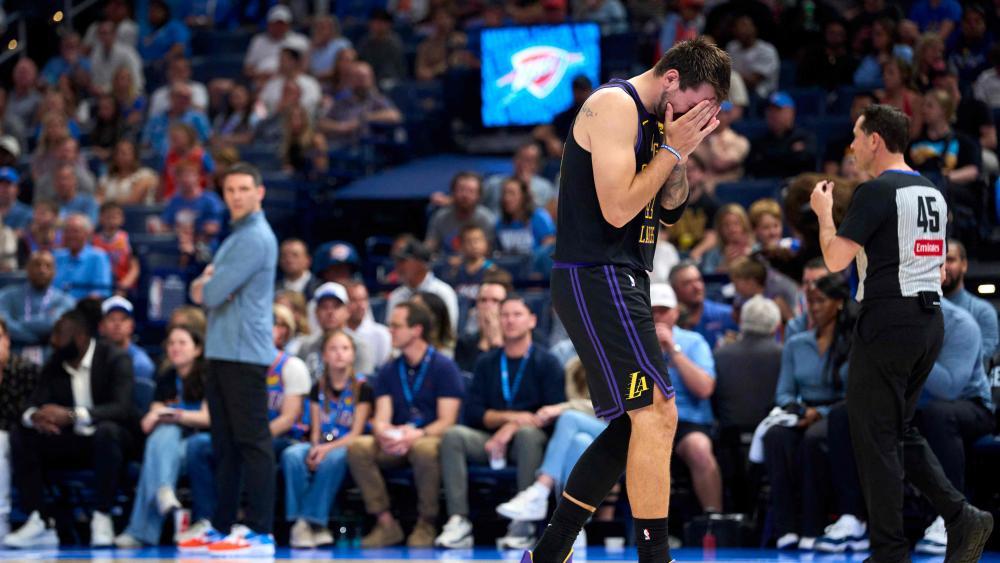 Luka Doncic könnte länger ausfallen. © APA / COOPER NEILL