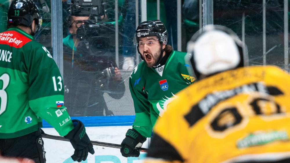 Olimpija bejubelt im vierten Spiel den ersten Torerfolg und zugleich den ersten Sieg. © Domen Jancic