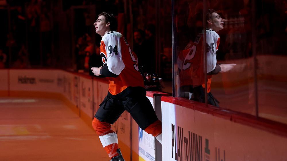 Porter Martone schrieb für die Philadelphia Flyers NHL-Geschichte. © APA / EMILEE CHINN