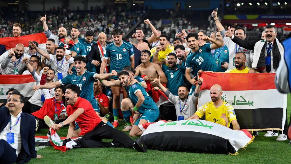 Riesenjubel beim Irak: Die Asiaten haben das letzte WM-Ticket ergattert. © ANSA / MIGUEL SIERRA