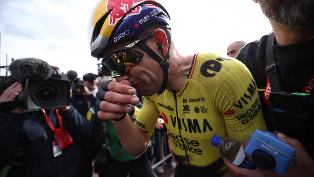 Wout van Aert holte sich den Sieg. © ANSA / ANNE-CHRISTINE POUJOULAT / POOL