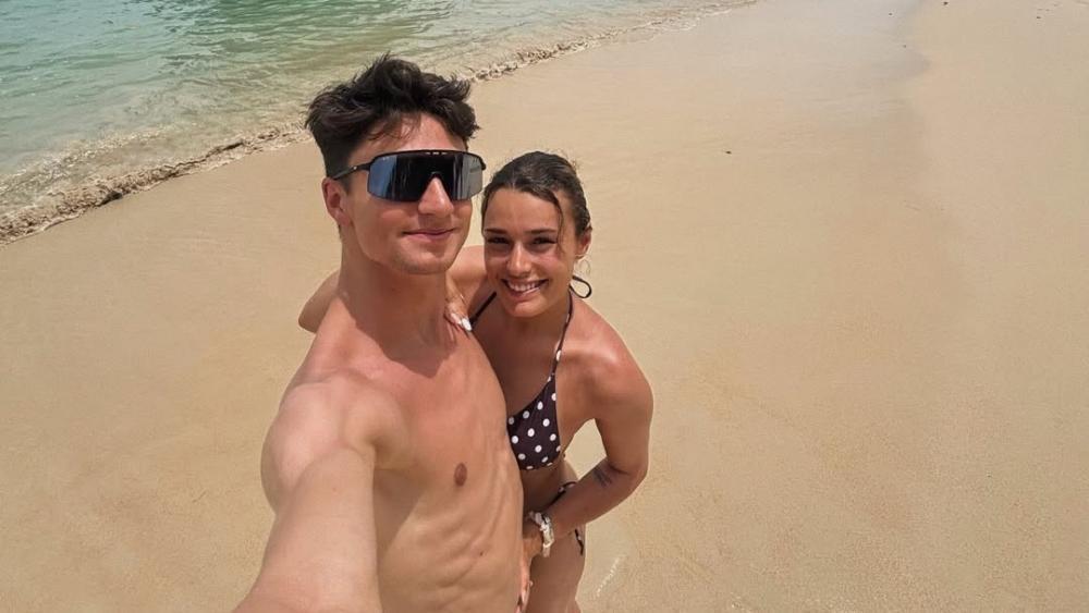 Biathlon-Star genoss mit seiner Freundin den Urlaub. © Instagram