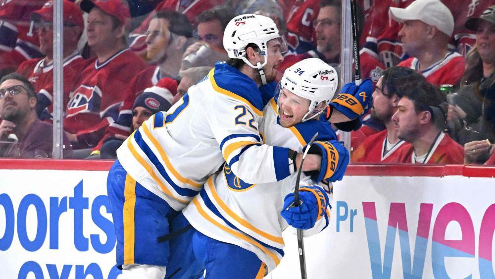 Die Buffalo Sabres haben das Auswärtsspiel auf spektakuläre Art und Weise gedreht. © APA / MINAS PANAGIOTAKIS