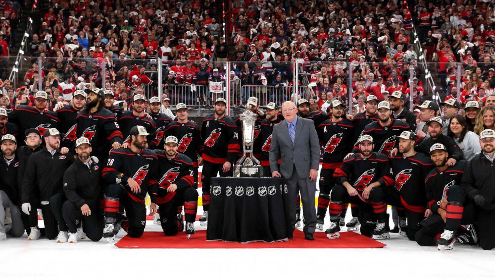 Die Carolina Hurricanes sind in das Finale eingezogen. © APA / BRUCE BENNETT