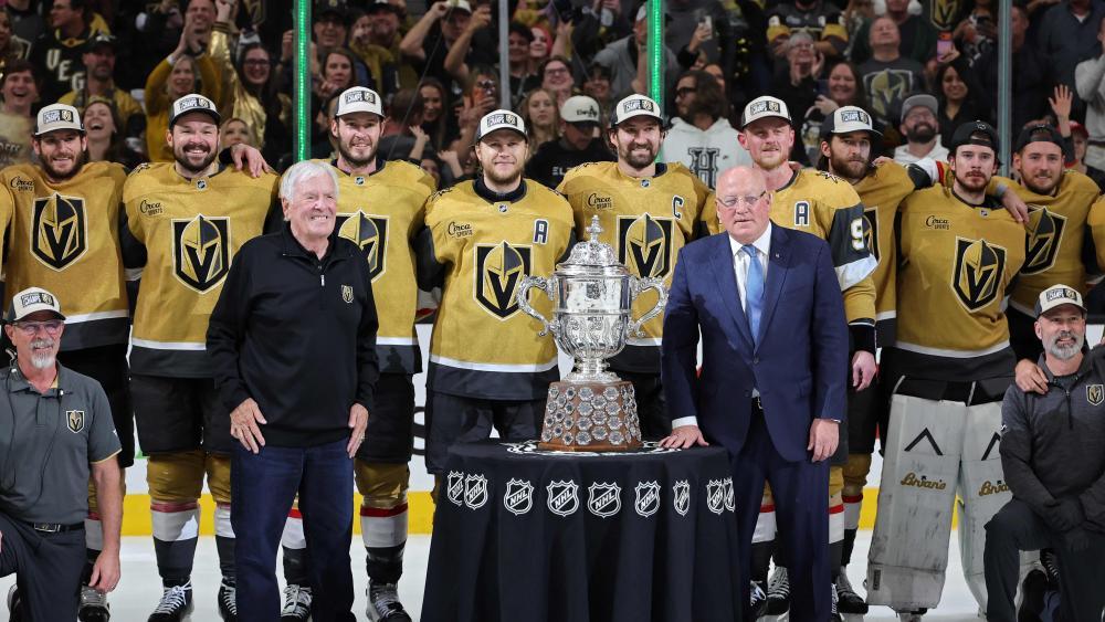 Die Vegas Golden Knights berührten den Pokal nicht. © APA / ETHAN MILLER