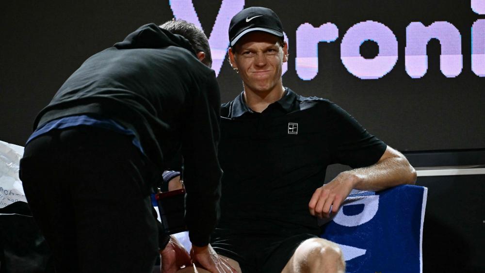 Jannik Sinner hatte zu kämpfen. © APA/afp / FILIPPO MONTEFORTE