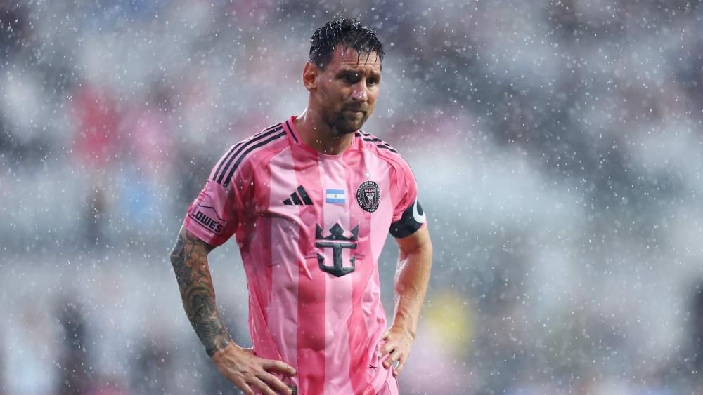 Lionel Messi musste ausgewechselt werden. © APA / MEGAN BRIGGS