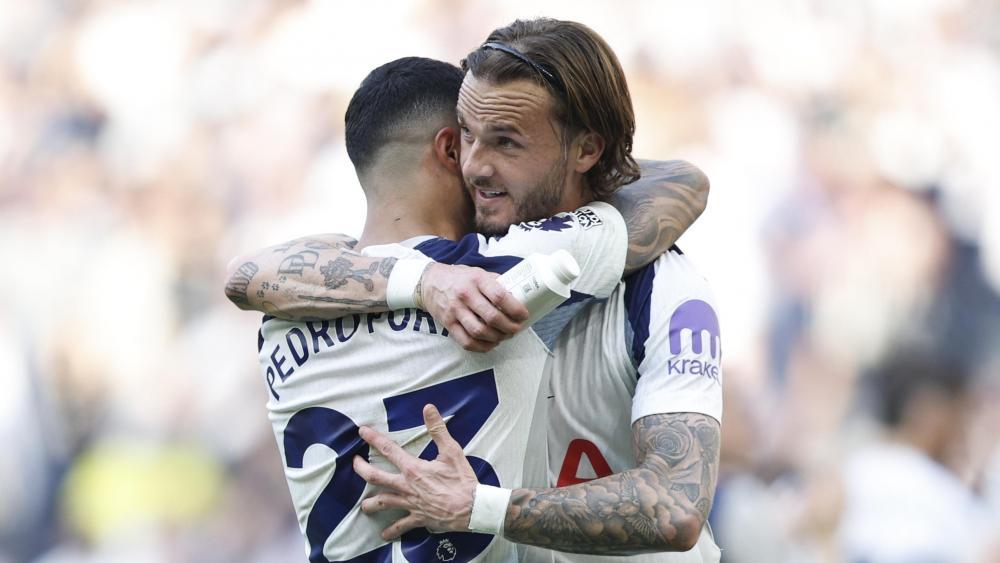 Tottenham feiert den Klassenerhalt. © ANSA / DAVID CLIFF