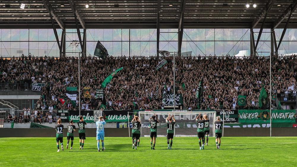 Vor einer mächtigen Kulisse im Innsbrucker Tivoli holte sich Wacker den Cup. © Alexander Pauli Photography / Alexander Pauli