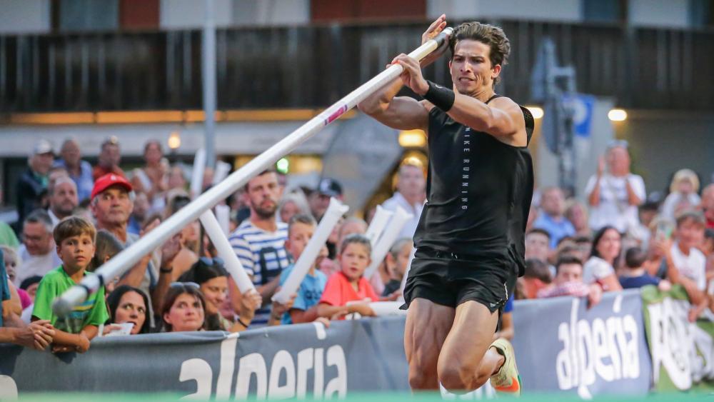 In Schlanders geht es in einem Monat weit nach oben. © Sportissimus