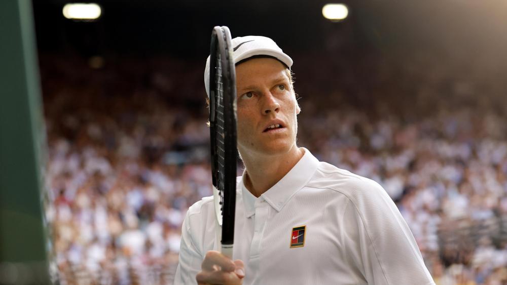 In Wimbledon kehrt Jannik Sinner ins Rampenlicht zurück. © ANSA / TOLGA AKMEN