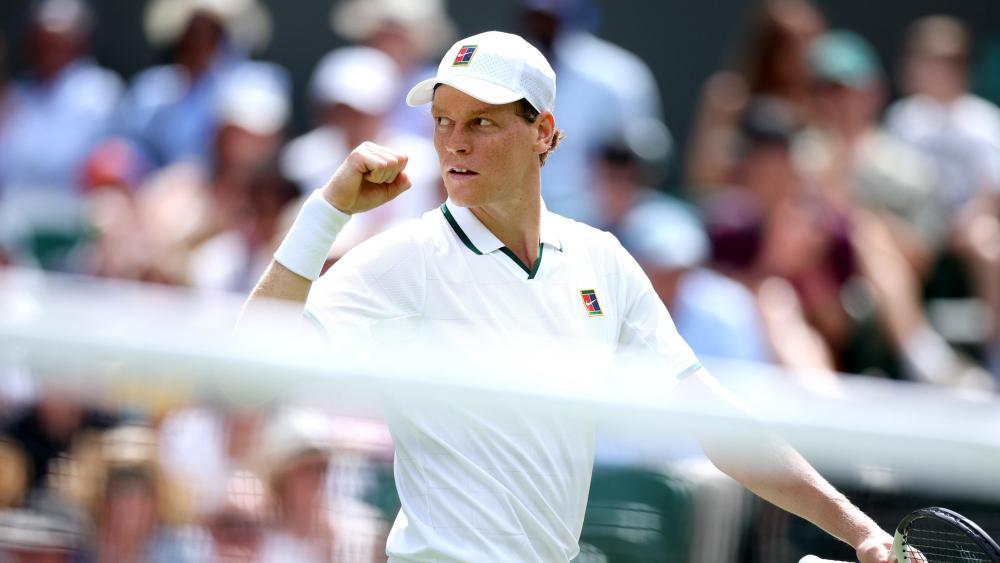 Jannik Sinner erlebte einen schwierigen Start in Wimbledon. © ANSA / ADAM VAUGHAN
