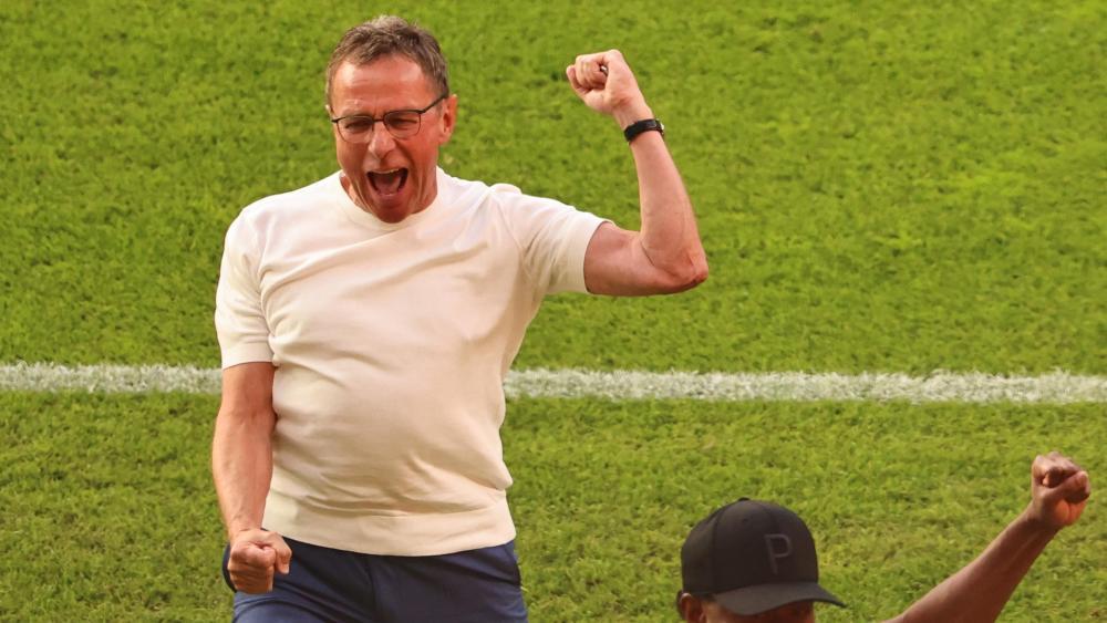 Ralf Rangnick hat seinen Vertrag verlängert. © ANSA / HANNIBAL HANSCHKE