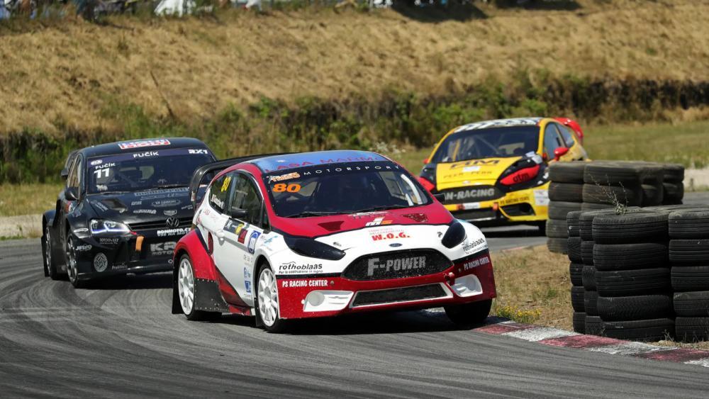Werner Gurschler in seinem Ford Fiesta.