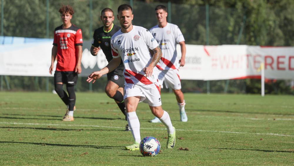 Daniele Casiraghi und der FCS besiegten St. Georgen mit 7:0. © FC Südtirol